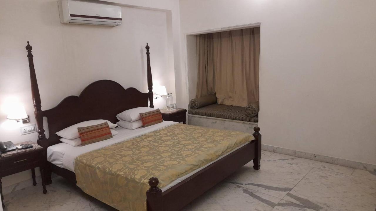 Rampratap Palace By Fateh Collection Udaipur Exterior photo